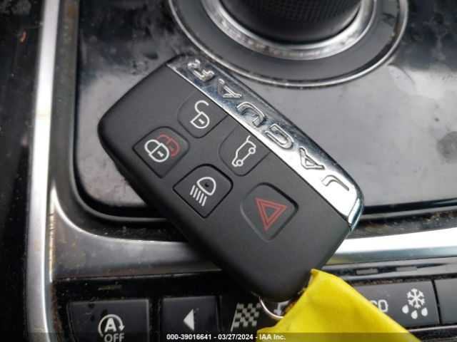 SADCJ2FX7KA357008 Jaguar F-pace 25t Premium