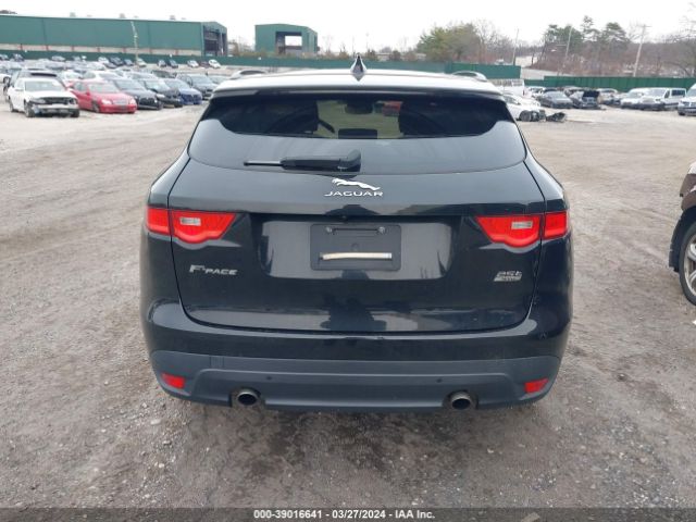 SADCJ2FX7KA357008 Jaguar F-pace 25t Premium