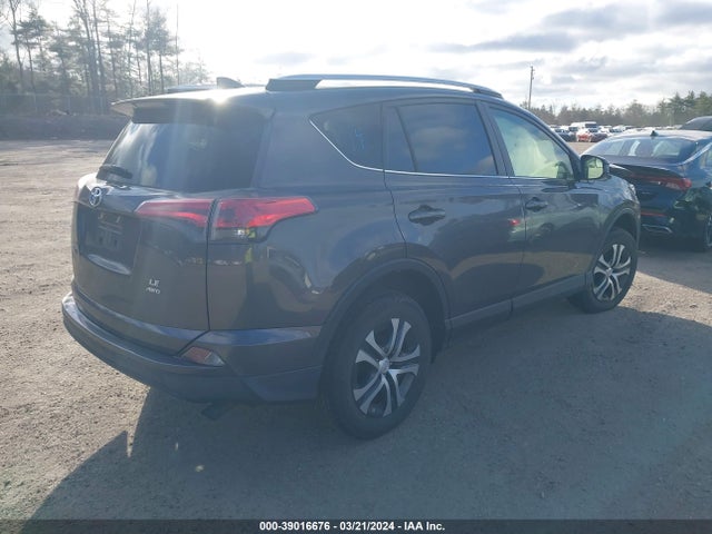 Toyota RAV4 LE 2016 JTMBFREV4GJ054812 Image 4