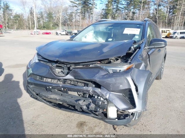Toyota RAV4 LE 2016 JTMBFREV4GJ054812 Image 6