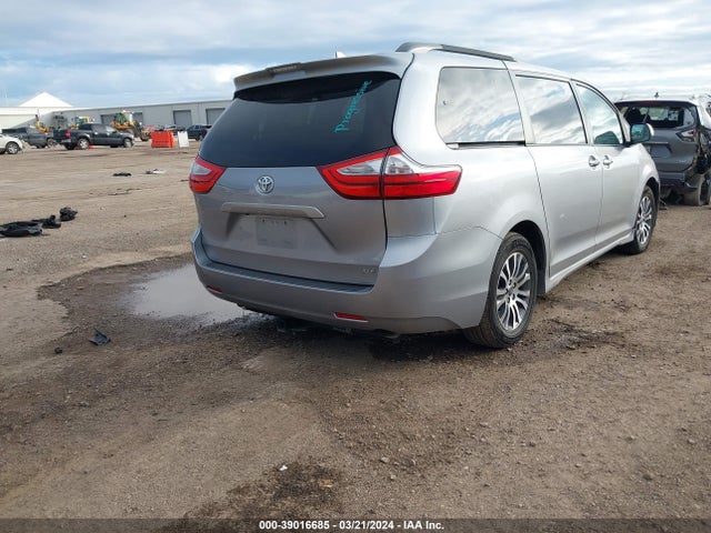 Toyota Sienna Xle 8 Passenger 2018 5TDYZ3DC9JS943355 Image 4