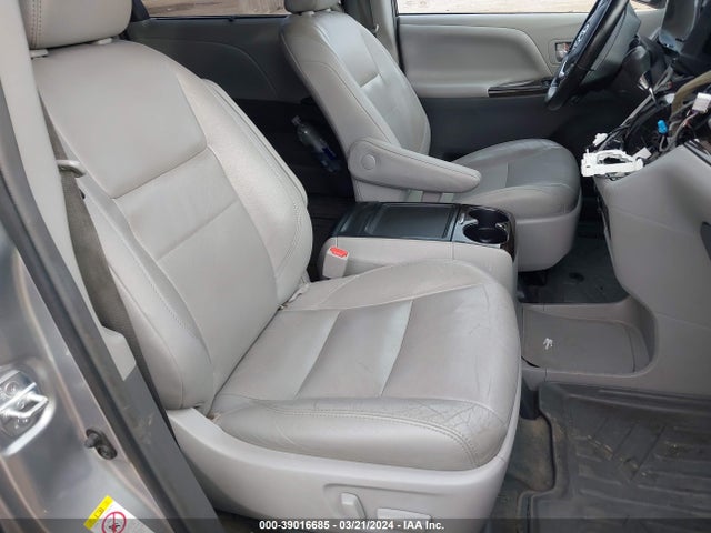 Toyota Sienna Xle 8 Passenger 2018 5TDYZ3DC9JS943355 Image 5