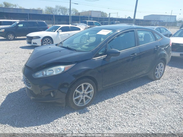 Ford FIESTA SE 2018 3FADP4BJ3JM111219 Image 2