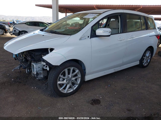 Mazda Mazda5 Touring 2014 JM1CW2CL4E0164615 Image 2