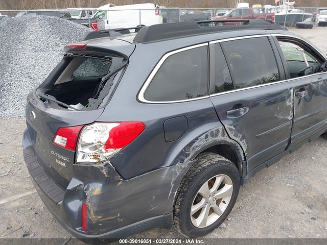 Subaru Outback 2.5i Limited 2014 4S4BRBLCXE3246622 Image 13