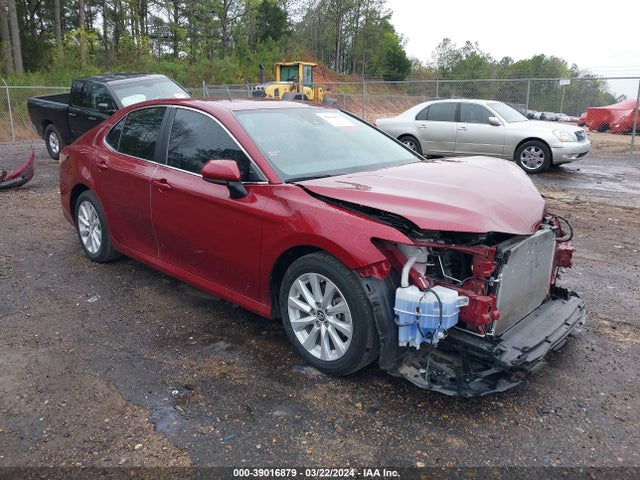 Toyota CAMRY LE 2019 4T1B11HK2KU708937 Image 1
