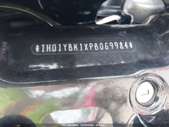 2023 HARLEY-DAVIDSON FLHCS 1HD1YBK1XPB069984 Photo 9