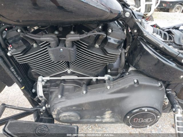 2023 HARLEY-DAVIDSON FLHCS 1HD1YBK1XPB069984 Photo 8