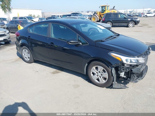 KIA FORTE LX 2018 3KPFL4A72JE249039 Image 1