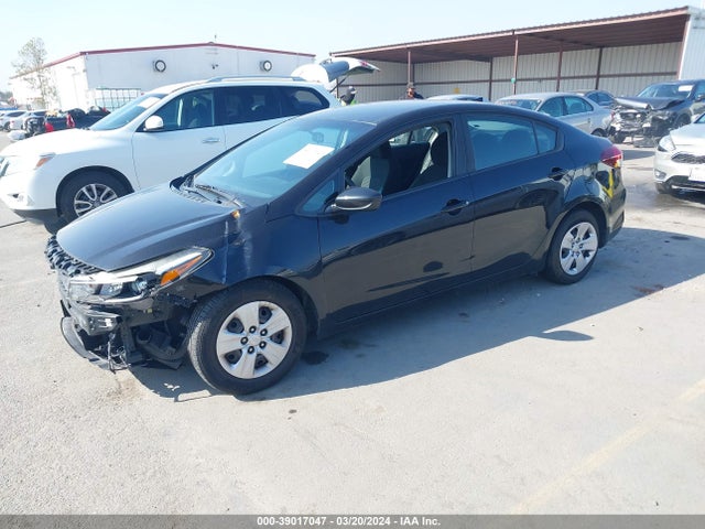 KIA FORTE LX 2018 3KPFL4A72JE249039 Image 2