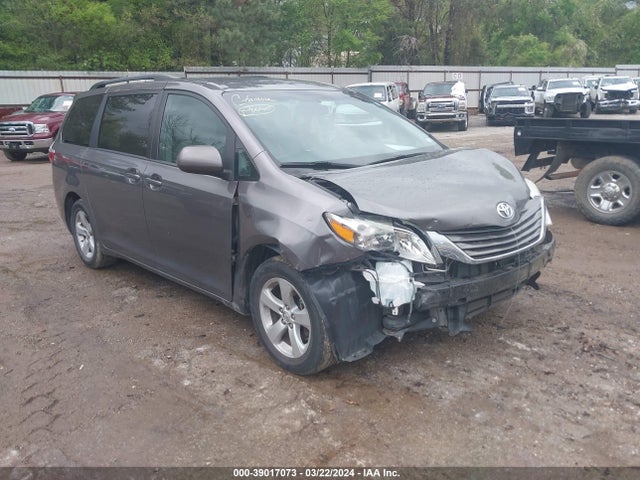 Toyota Sienna Le 8 Passenger 2017 5TDKZ3DC7HS787140 Image 1