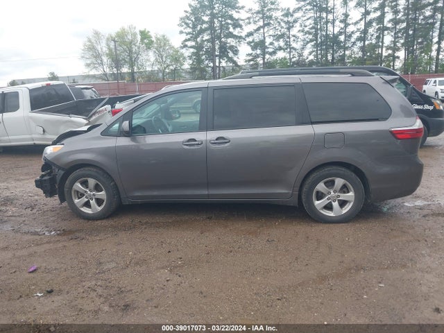 Toyota Sienna Le 8 Passenger 2017 5TDKZ3DC7HS787140 Image 15