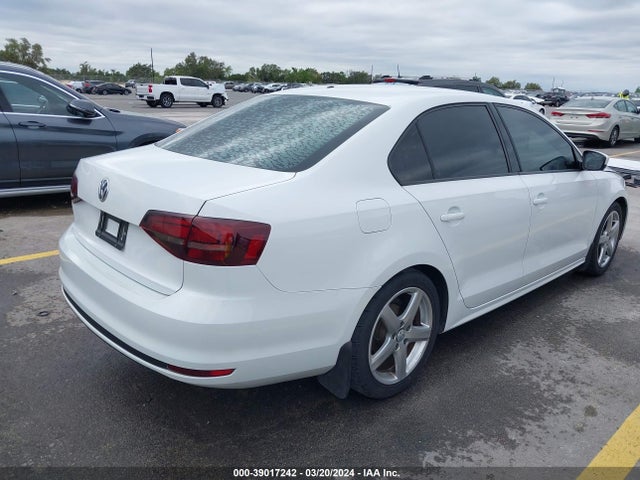 3VW167AJ4JM250050 Volkswagen Jetta 1.4t S