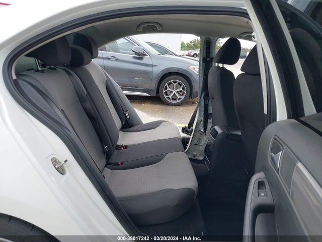 3VW167AJ4JM250050 Volkswagen Jetta 1.4t S