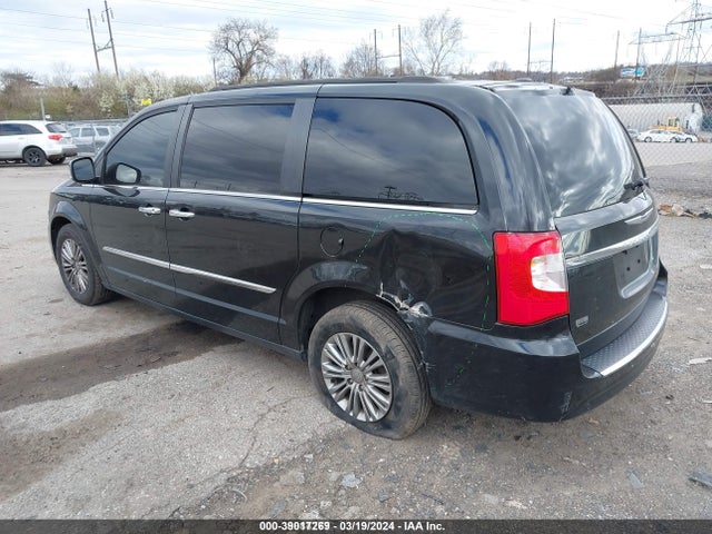2C4RC1CG9GR166157 Chrysler Town & Country Touring-l Anniversary Edition