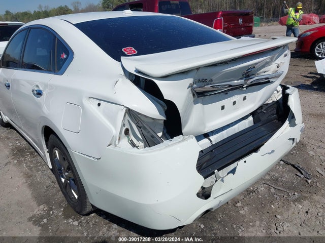 Nissan Altima 2.5 S 2015 1N4AL3AP5FN396355 Image 17