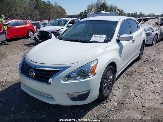 Nissan Altima 2.5 S 2015 1N4AL3AP5FN396355 Image 2