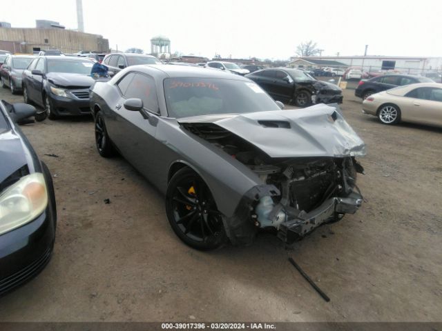 39017396 :رقم المزاد ، 2C3CDZAG8HH598397 vin ، 2017 Dodge Challenger Sxt Plus مزاد بيع