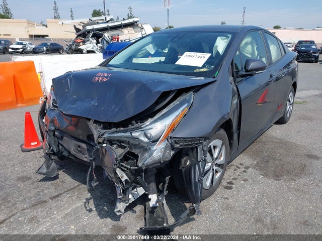 Toyota Prius Two 2017 JTDKBRFU8H3572154 Image 2