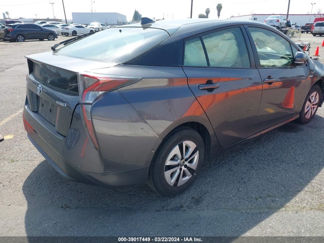 Toyota Prius Two 2017 JTDKBRFU8H3572154 Image 4