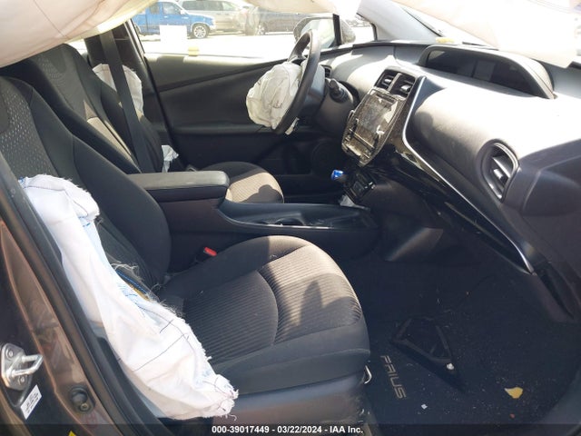 Toyota Prius Two 2017 JTDKBRFU8H3572154 Image 5
