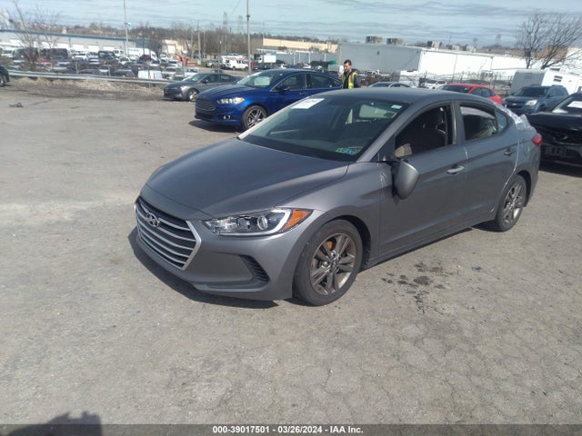Hyundai ELANTRA SEL 2018 5NPD84LF4JH249875 Image 2