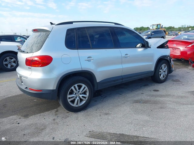 WVGAV7AX8HK004772 Volkswagen Tiguan 2.0t/2.0t S