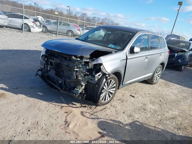JA4AZ3A3XKZ042267 Mitsubishi Outlander Se