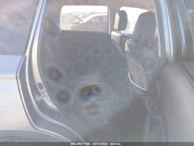 JA4AZ3A3XKZ042267 Mitsubishi Outlander Se