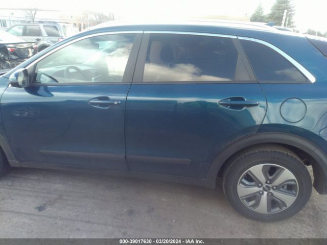 KNDCB3LC1N5534357 KIA NIRO LX
