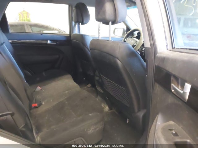 KIA SORENTO LX 2014 5XYKTCA68EG529850 Image 8