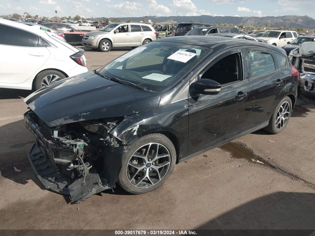 Ford FOCUS SEL 2018 1FADP3M27JL217321 Image 2