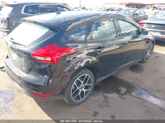 Ford FOCUS SEL 2018 1FADP3M27JL217321 Image 4