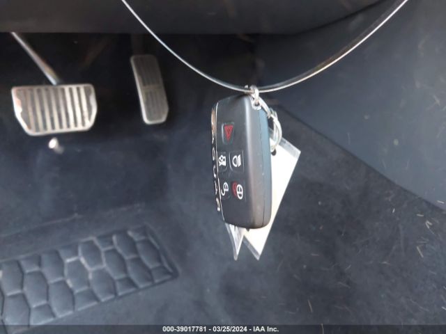 SAJBX4GX7LCY86255 Jaguar Xf 30t Checkered Flag Awd Automatic