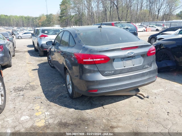 Ford FOCUS SE 2016 1FADP3F20GL213925 Image 3