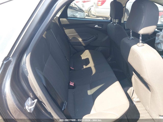 Ford FOCUS SE 2016 1FADP3F20GL213925 Image 8