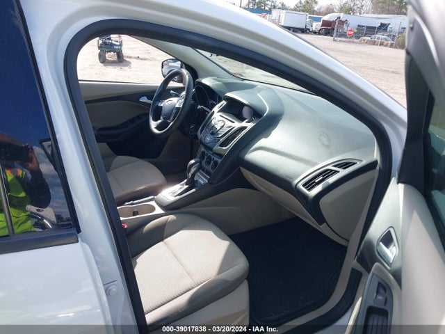 Ford FOCUS SE 2014 1FADP3F27EL183271 Image 5