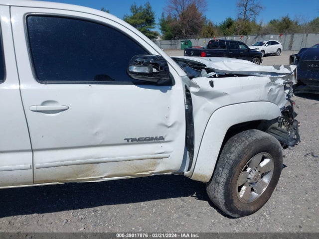 Toyota Tacoma Base V6 2015 5TFLU4EN2FX127460 Image 18