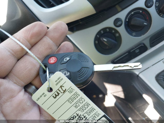 Ford FOCUS SE 2014 1FADP3K22EL135991 Image 11