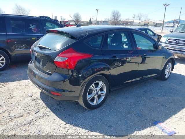 Ford FOCUS SE 2014 1FADP3K22EL135991 Image 4