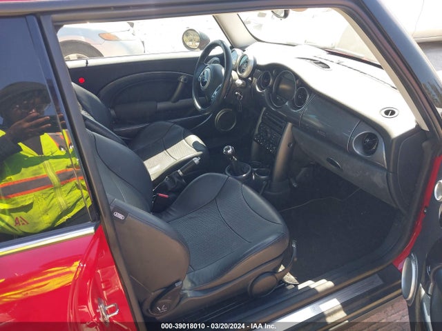2003 MINI COOPER WMWRC334X3TC48130 Photo 4