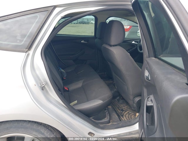 Ford FOCUS SE 2014 1FADP3K22EL392651 Image 8