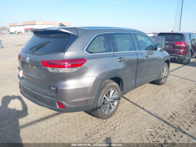 Toyota Highlander Xle 2018 5TDKZRFH8JS285657 Image 4