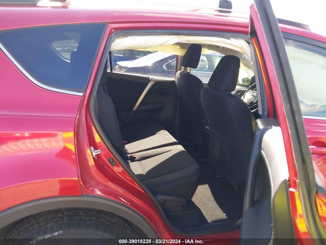 Toyota RAV4 LE 2016 JTMBFREV2GJ070202 Image 8