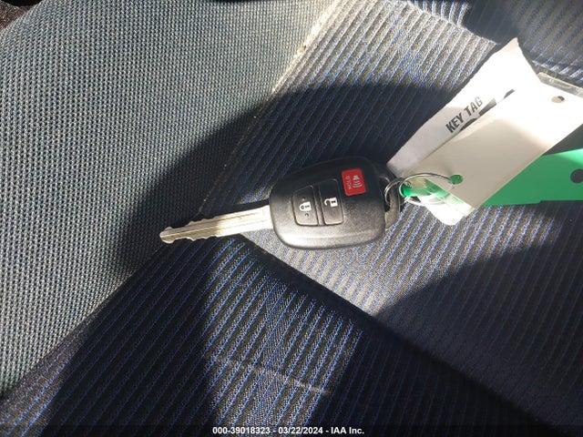 Toyota Prius C Two 2016 JTDKDTB33G1122488 Image 11