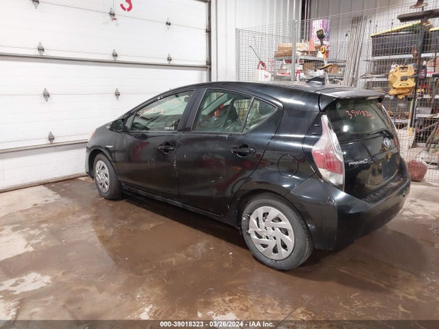 Toyota Prius C Two 2016 JTDKDTB33G1122488 Image 3