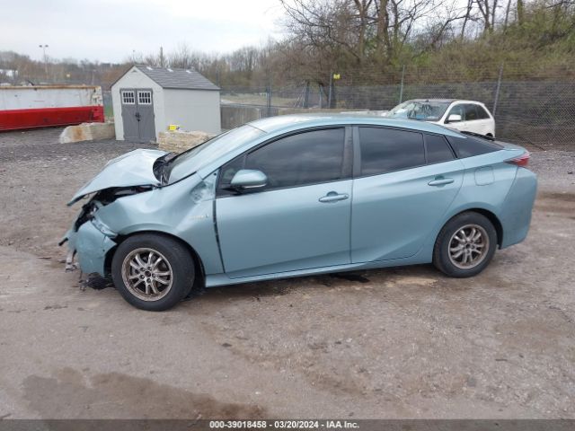 JTDKARFU4H3046347 Toyota Prius Four