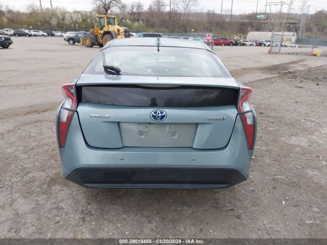 JTDKARFU4H3046347 Toyota Prius Four