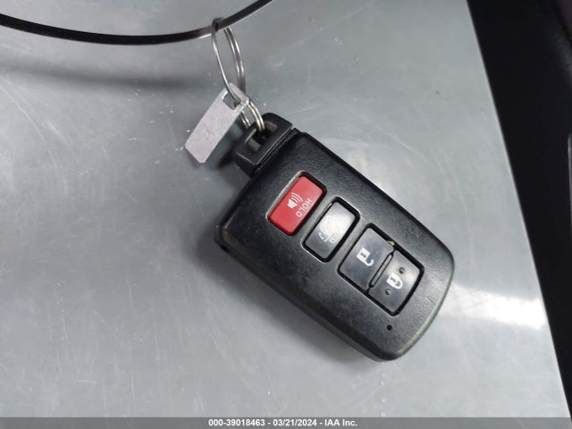 Toyota Rav4 Xle 2018 JTMWFREV0JD124667 Image 11
