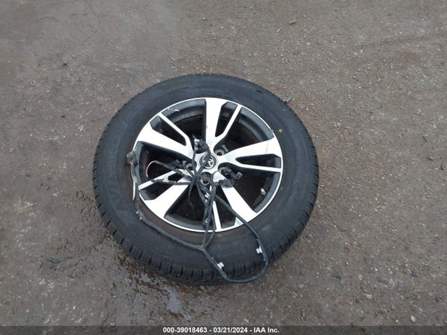 Toyota Rav4 Xle 2018 JTMWFREV0JD124667 Image 12